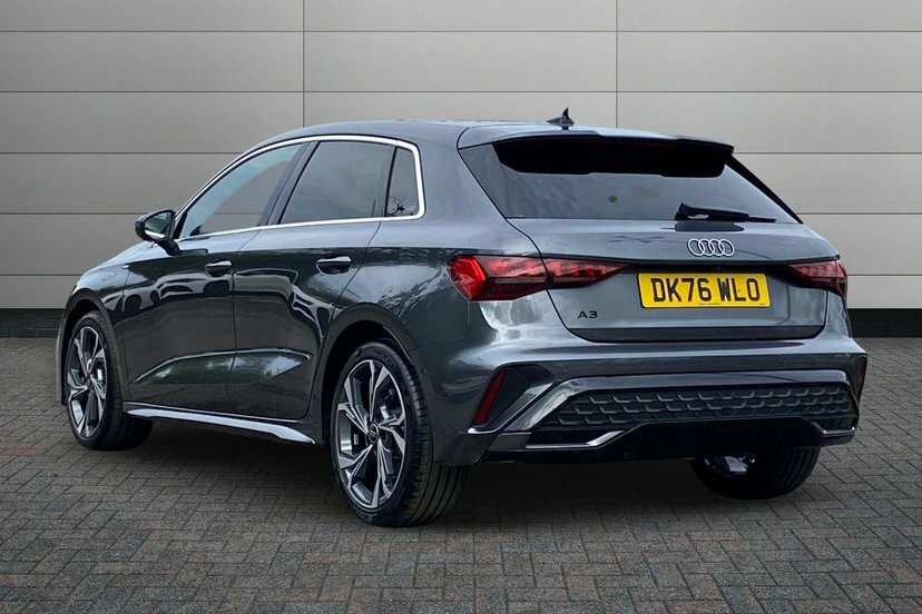 Audi A3 1.5 Tfsi 30 S Line Sportback S Tronic Grey #3