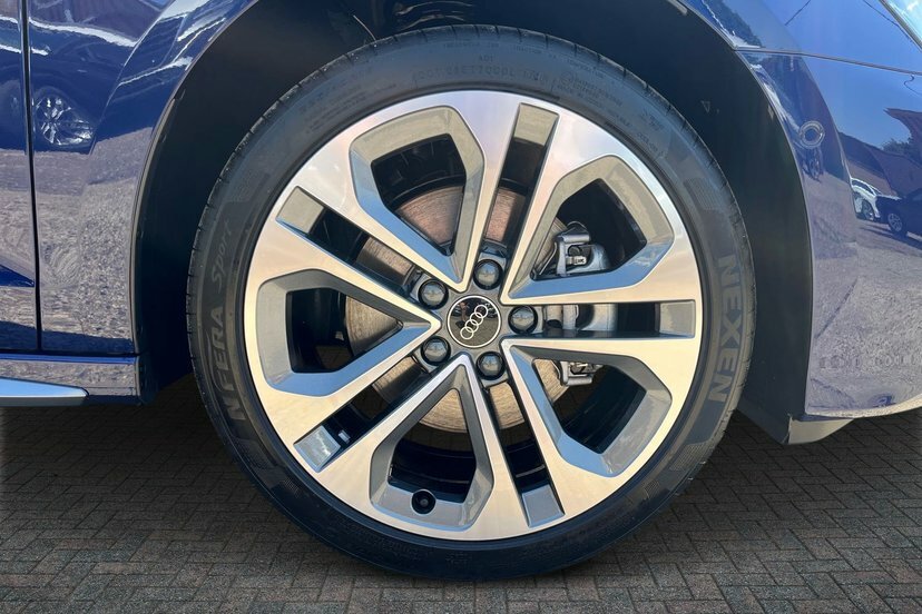 Audi A3 1.5 Tfsie S Line Sportback Plug-in Hybr Blue #5