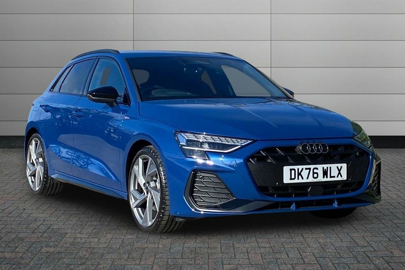 Audi A3 1.5 Tfsi Black Edition Sportback S Tron Blue