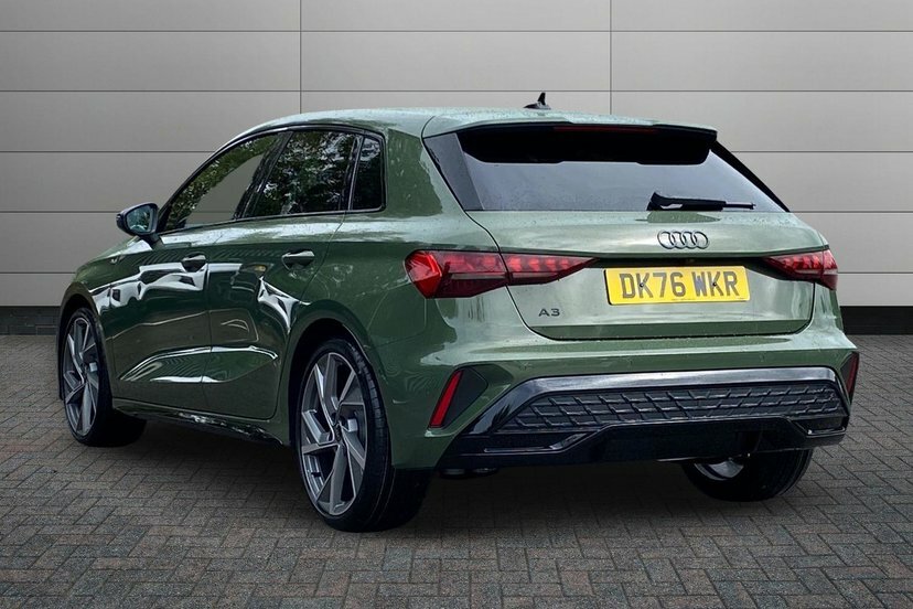 Audi A3 1.5 Tfsi Black Edition Sportback S Tron Green #3