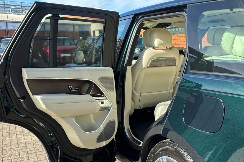 Land Rover Range Rover 3.0 D350 Black #31