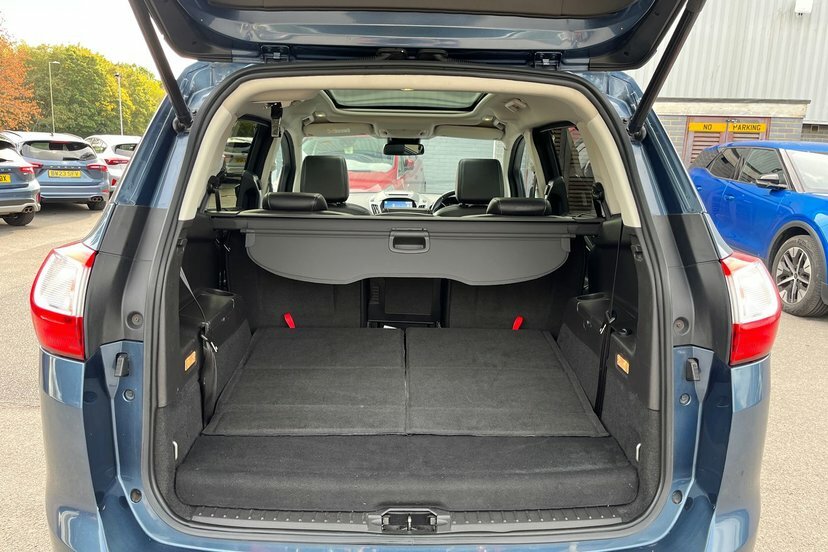 Ford Grand C-Max Grand Zetec Blue #17