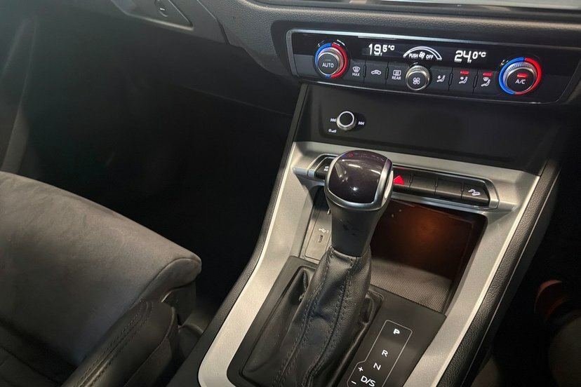 Audi Q3 35 Tfsi Black Edition S Tronic Grey #35
