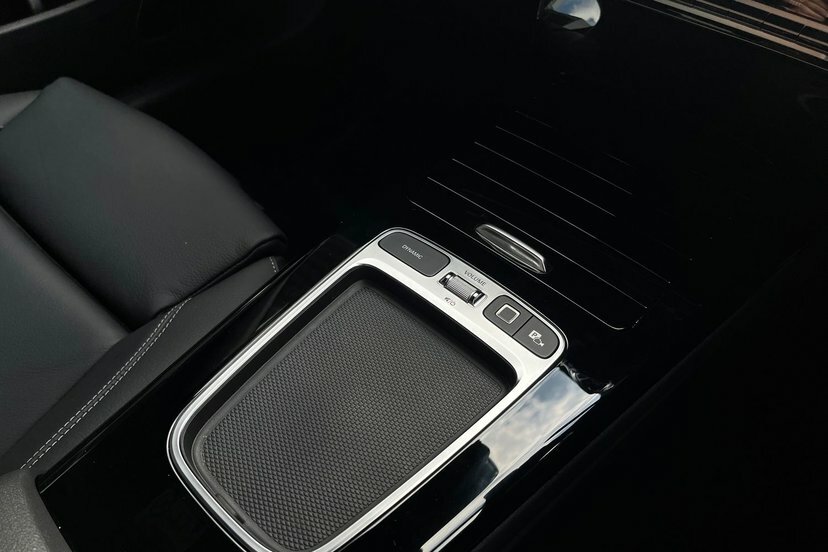 Mercedes-Benz CLA Class Estate Black #8