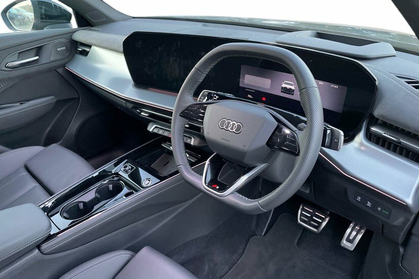 Audi Q3 1.5 Tfsi S Line Suv S Tronic 150 Ps Black #5