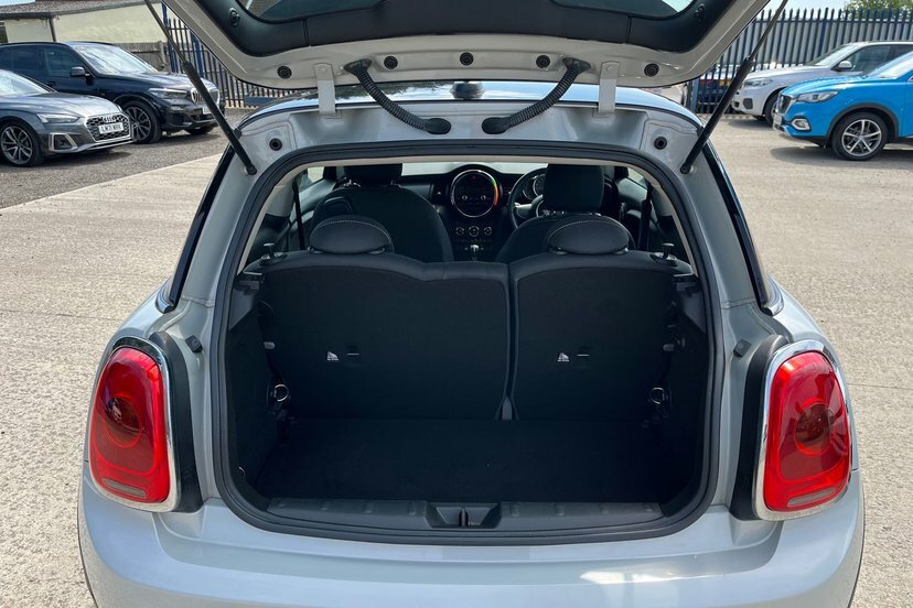 Mini Hatch 1.5 Cooper Hatchback 136 Ps Silver #6