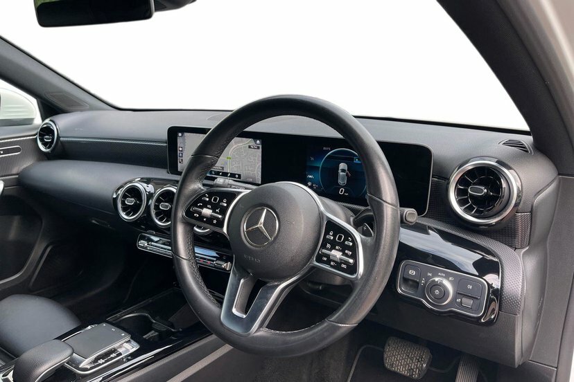 Mercedes-Benz A Class 1.5 A180d Sport Executive Hatchback 7 White #5