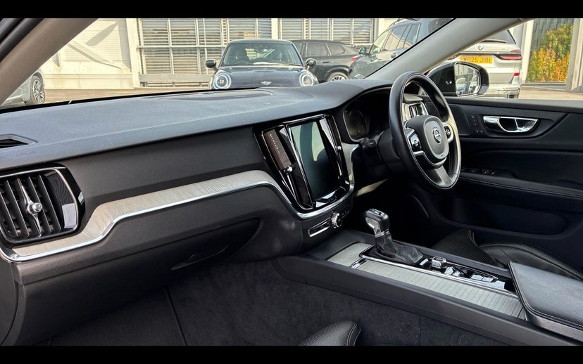 Volvo V60 D4 Inscription Pro White #7