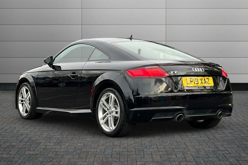 Audi TT 2.0 Tfsi 40 Sport Coupe S Tronic 197 P Black #3