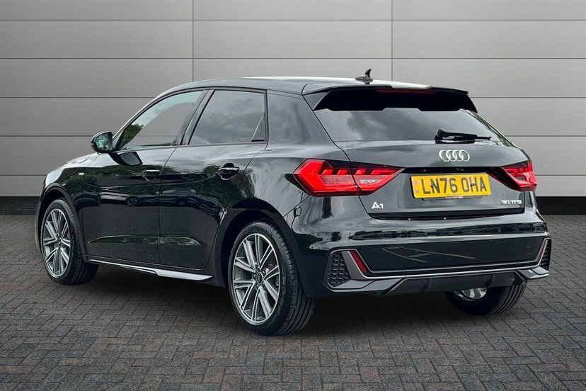 Audi A1 1.0 Tfsi 30 S Line Sportback S Tronic Black #3
