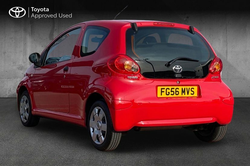 Toyota Aygo 1.0 Vvt-i Hatchback Euro 4 67 B Red #4