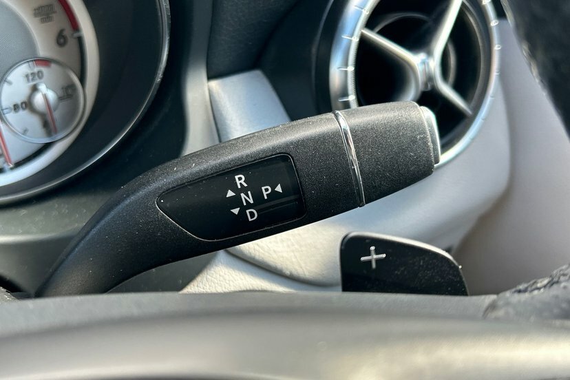 Mercedes-Benz CLA Class Cla220 Sport Cdi Black #26