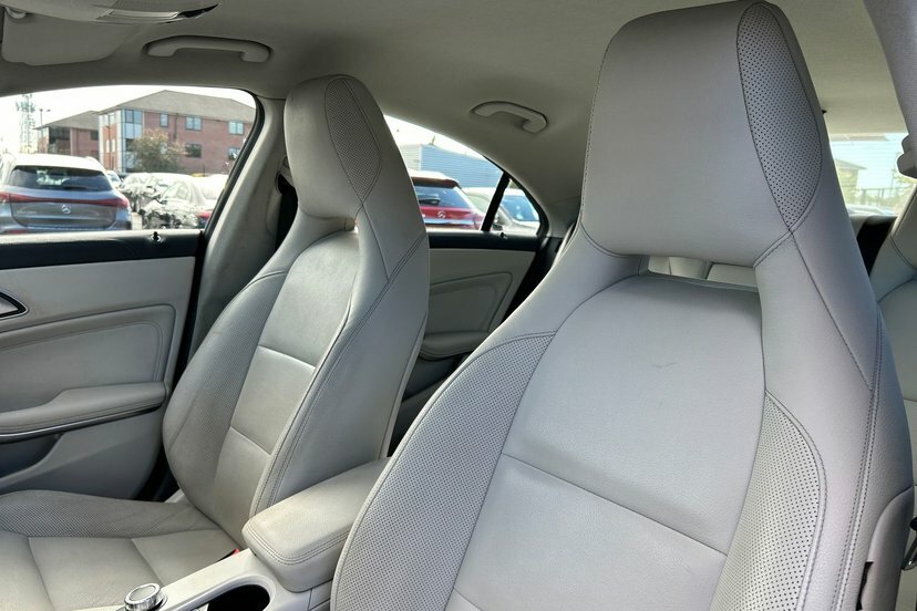 Mercedes-Benz CLA Class Cla220 Sport Cdi Black #19