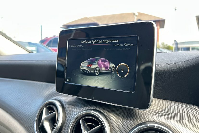 Mercedes-Benz CLA Class Cla220 Sport Cdi Black #43