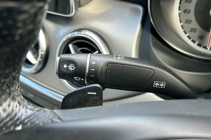 Mercedes-Benz CLA Class Cla220 Sport Cdi Black #25