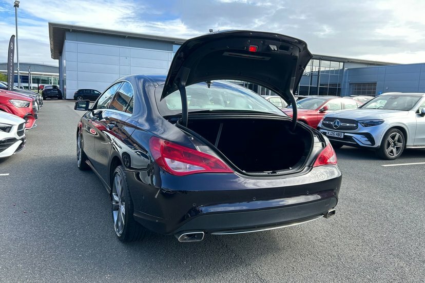 Mercedes-Benz CLA Class Cla220 Sport Cdi Black #13
