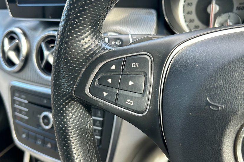 Mercedes-Benz CLA Class Cla220 Sport Cdi Black #23