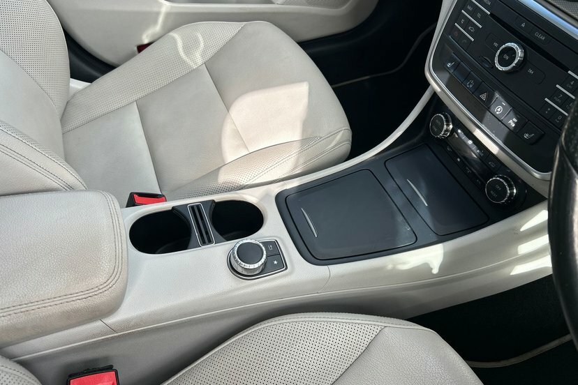 Mercedes-Benz CLA Class Cla220 Sport Cdi Black #30