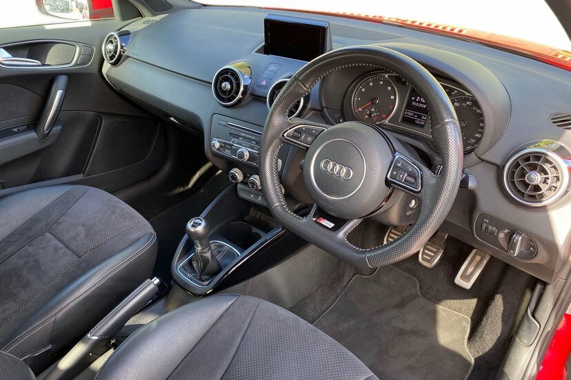 Audi A1 1.4 Tfsi Cod Black Edition Sportback Ma Red #6