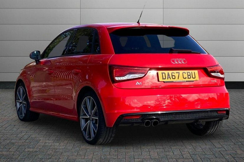 Audi A1 1.4 Tfsi Cod Black Edition Sportback Ma Red #3