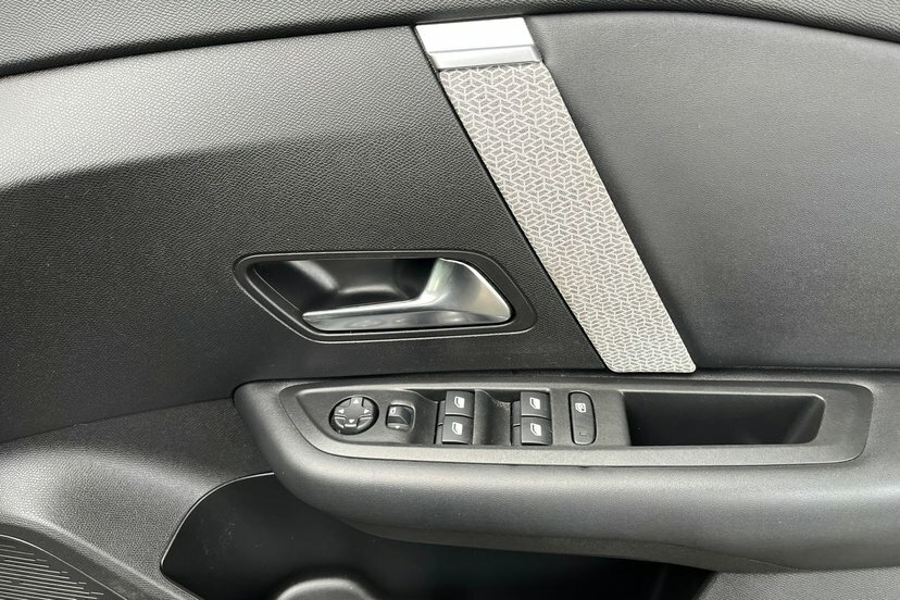 Citroen C4 1.2 Puretech 130 Sense Plus Red #11