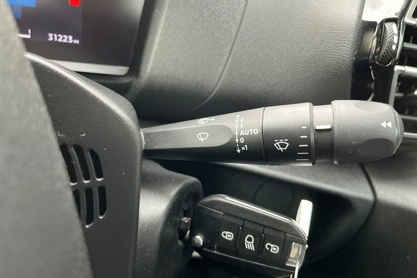 Citroen C4 1.2 Puretech 130 Sense Plus Red #19