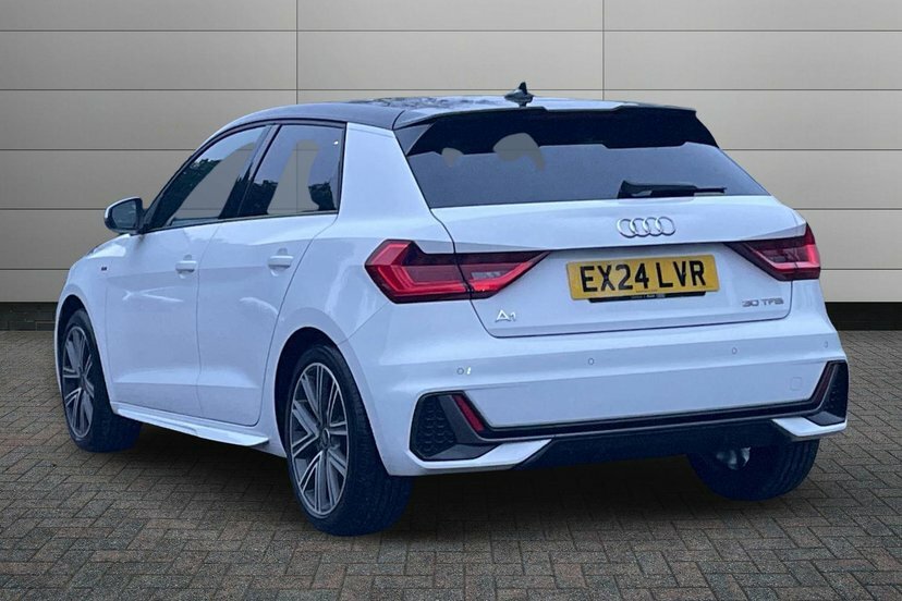 Audi A1 1.0 Tfsi 30 S Line Sportback 11 White #3