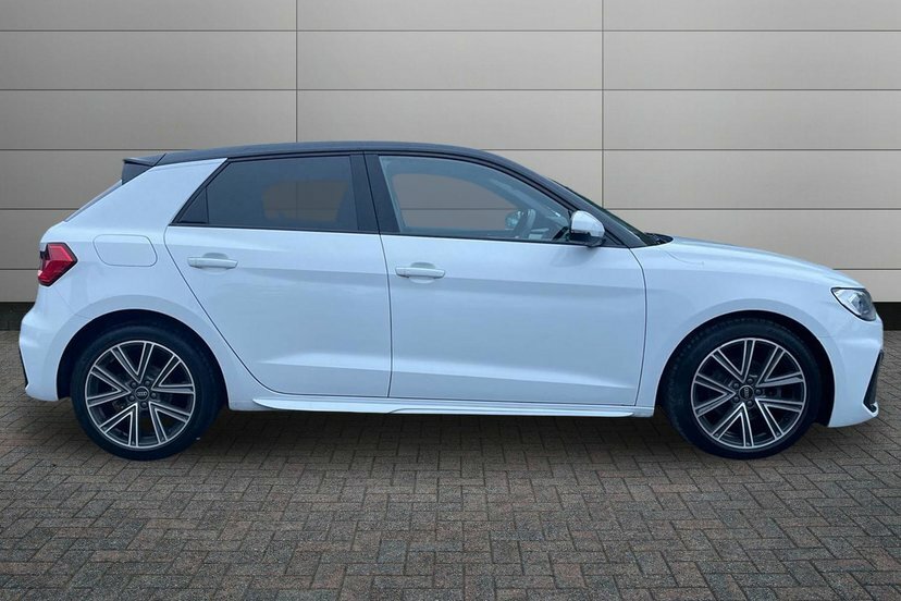 Audi A1 1.0 Tfsi 30 S Line Sportback 11 White #4