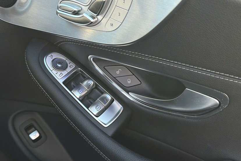 Mercedes-Benz C Class C43 4Matic 9G-tronic White #35