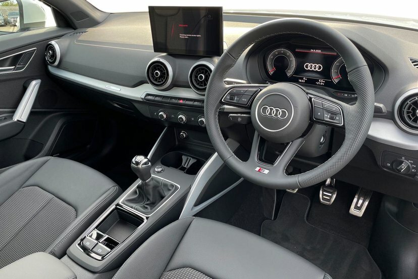Audi Q2 1.0 Tfsi 30 S Line Suv 116 Ps White #6