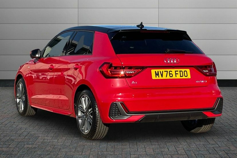 Audi A1 1.0 Tfsi 30 S Line Sportback S Tronic Red #3