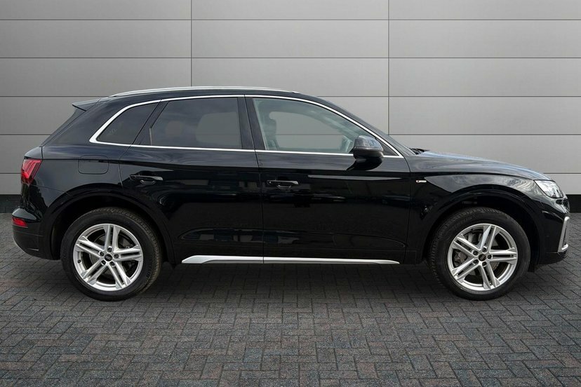 Audi Q5 2.0 Tdi 40 S Line Suv S Tronic Quattro Black #4