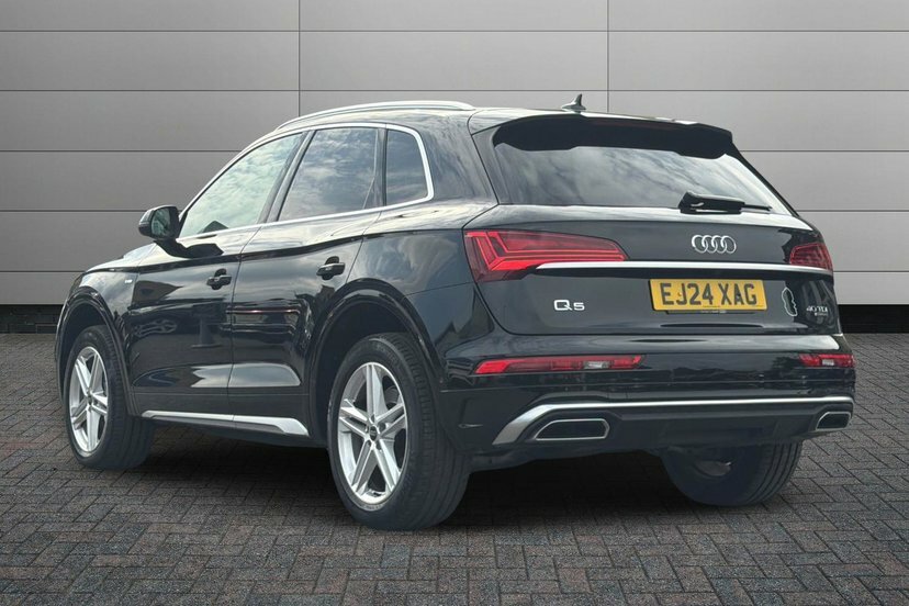 Audi Q5 2.0 Tdi 40 S Line Suv S Tronic Quattro Black #3