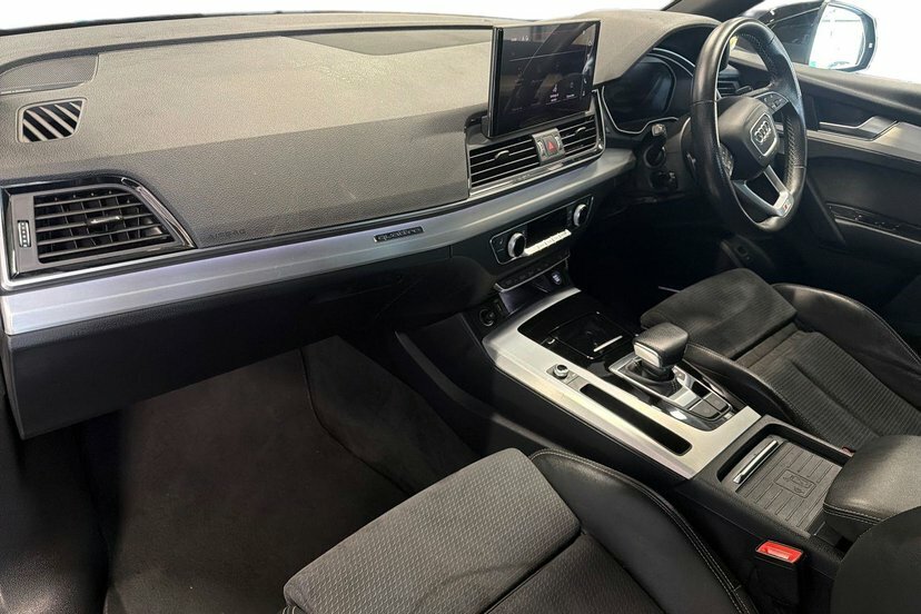 Audi Q5 2.0 Tdi 40 S Line Suv S Tronic Quattro Black #2