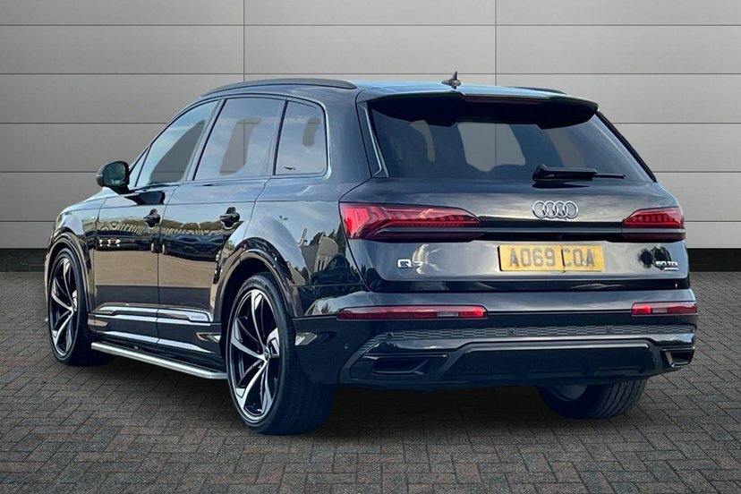 Audi Q7 3.0 Tdi V6 50 Black Edition Suv Tiptron Black #3