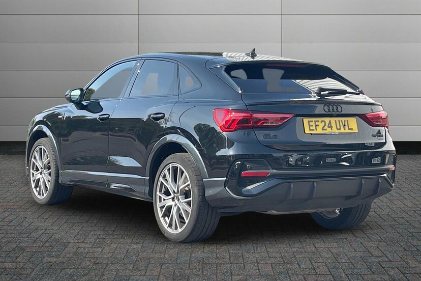 Audi Q3 2.0 Tfsi 40 Black Edition Sportback S T Black #3