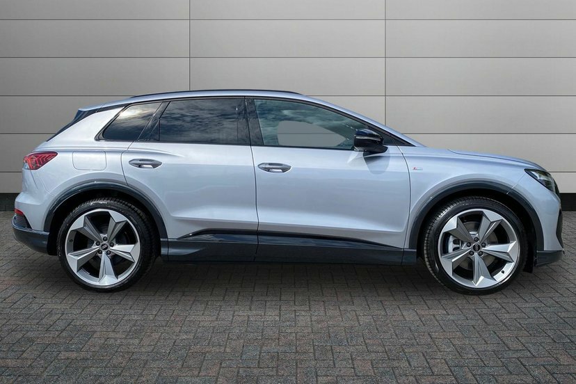 Audi Q4 E Tron 45 Black Edition Suv 82Kwh 286 Grey #4