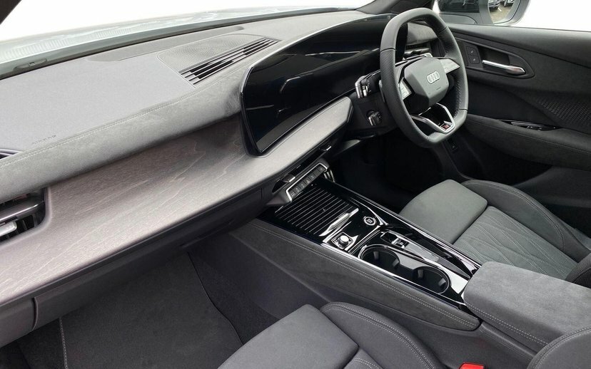 Audi Q3 1.5 Tfsi Edition 1 S Tronic White #2