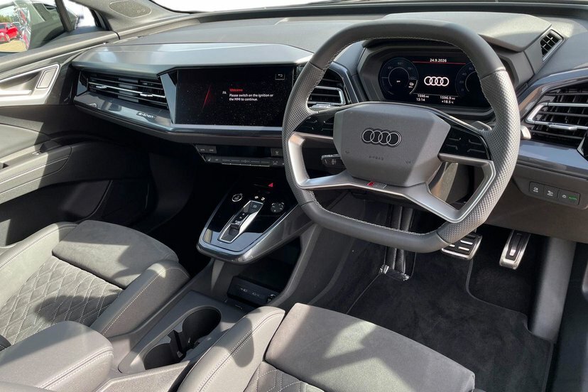 Audi Q4 E Tron 45 Black Edition Sportback 82Kwh White #6