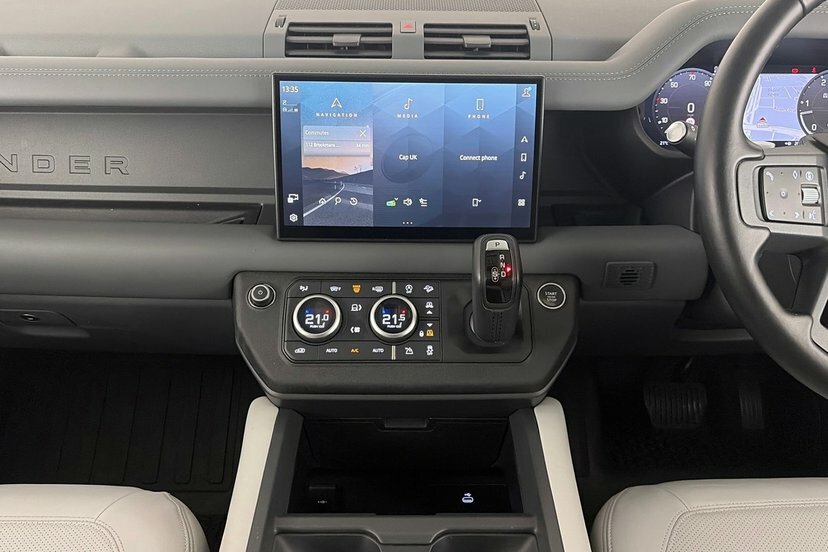 Land Rover Defender 90 3.0 D250 X-dynamic Hse Grey #14