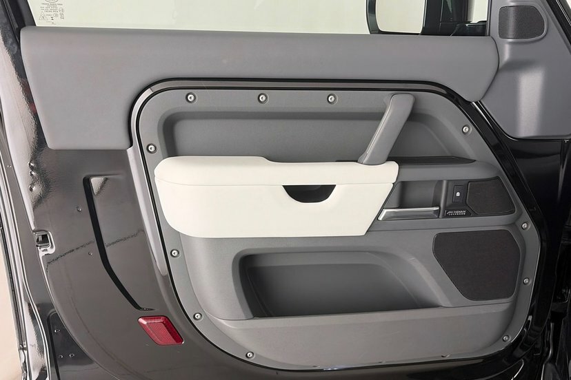 Land Rover Defender 90 3.0 D250 X-dynamic Hse Grey #33