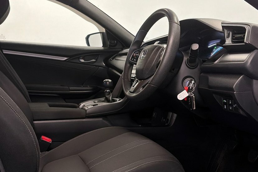 Honda Civic 1.5 Vtec Turbo Sport Plus Red #13