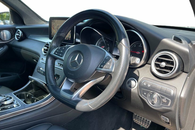 Mercedes-Benz GLC Class 2.1 Glc250d Amg Line Premium Plus Suv Silver #5