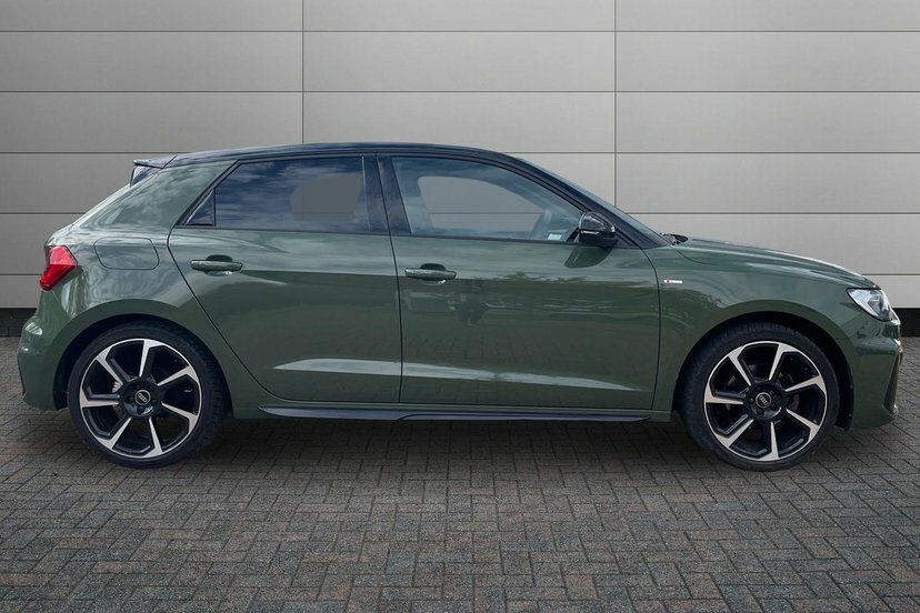 Audi A1 1.5 Tfsi 35 Black Edition Sportback S T Green #4