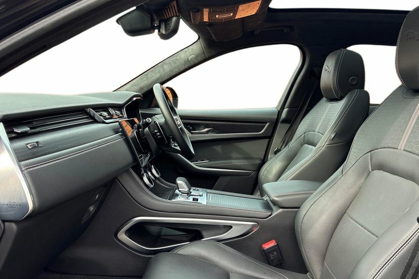 Jaguar F-Pace 2.0 D200 Mhev R-dynamic Hse Black 90Th Anniversary Black #3