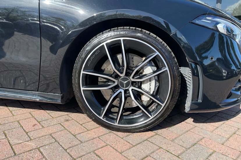 Mercedes-Benz A Class 2.0 A35 Amg Premium Hatchback 7G-dct Black #4