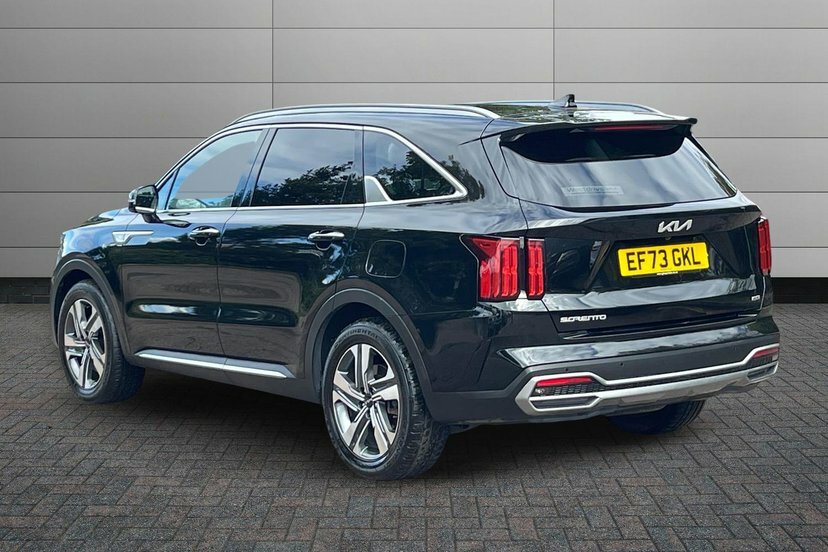 Kia Sorento 2.2 Crdi Vision Suv Dct Awd 190 Bhp Black #3