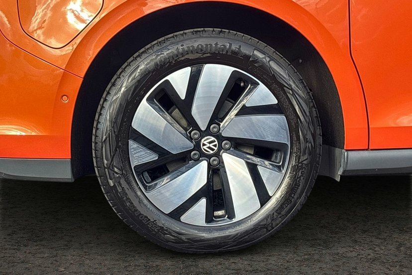 Volkswagen ID.Buzz Pro 77Kwh Life Mpv 204 Ps White #5