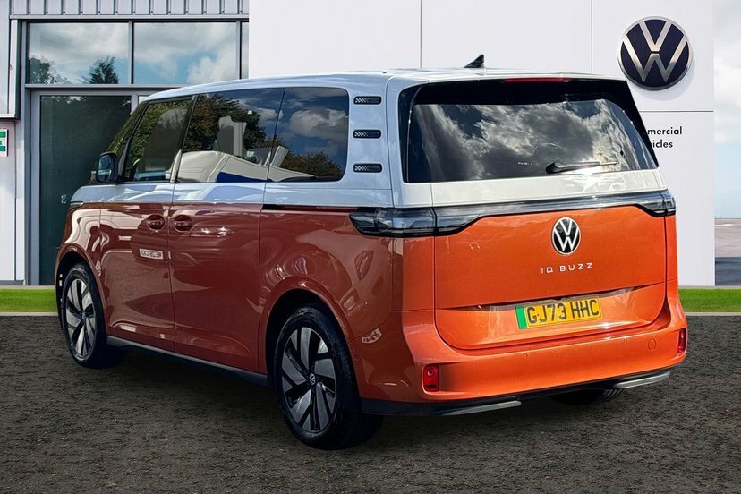 Volkswagen ID.Buzz Pro 77Kwh Life Mpv 204 Ps White #3
