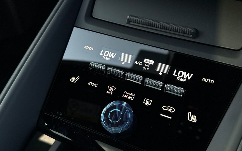 Porsche Macan 100Kwh Gts Black #14